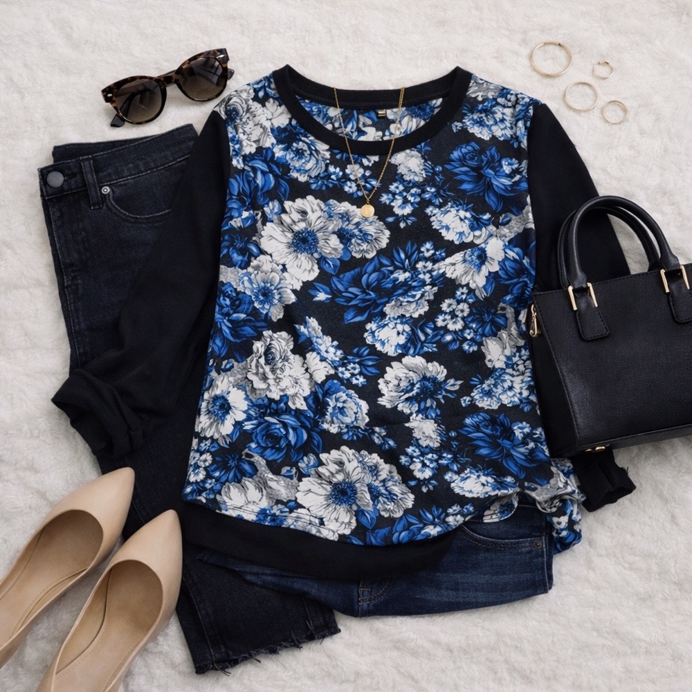 Ann Taylor Black and Blue Floral Sweater - Picture 2 of 8